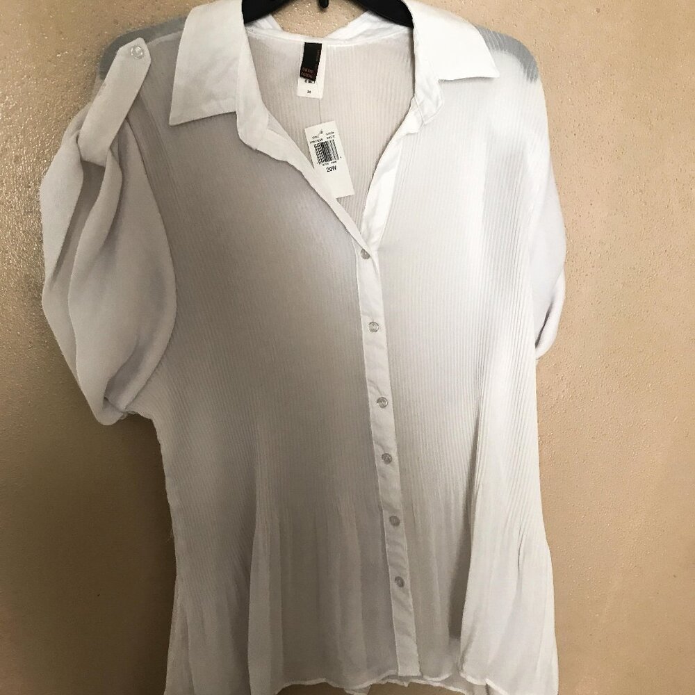 SERE NADE Shirt   Size: 20W       NEW with tags!